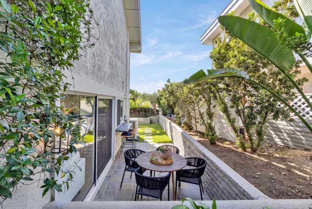 5524 Caminito Herminia La Jolla, CA 92037