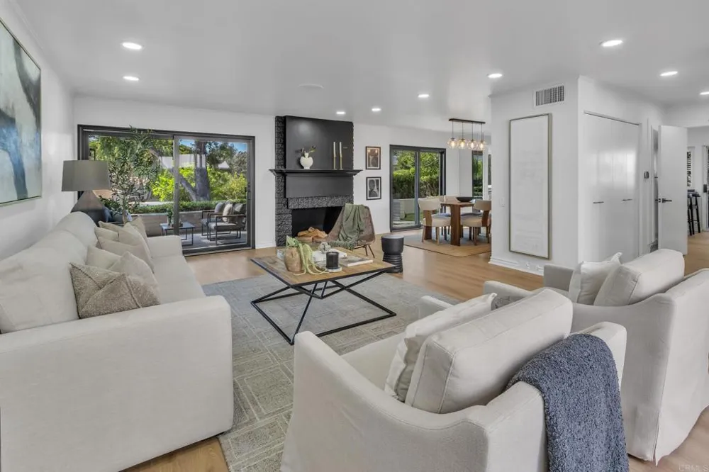 5524 Caminito Herminia La Jolla, CA 92037