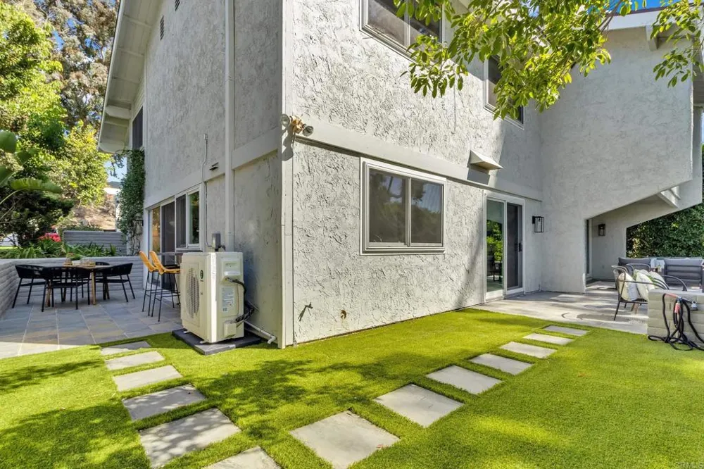 5524 Caminito Herminia La Jolla, CA 92037