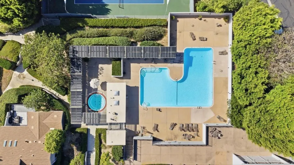 5524 Caminito Herminia La Jolla, CA 92037