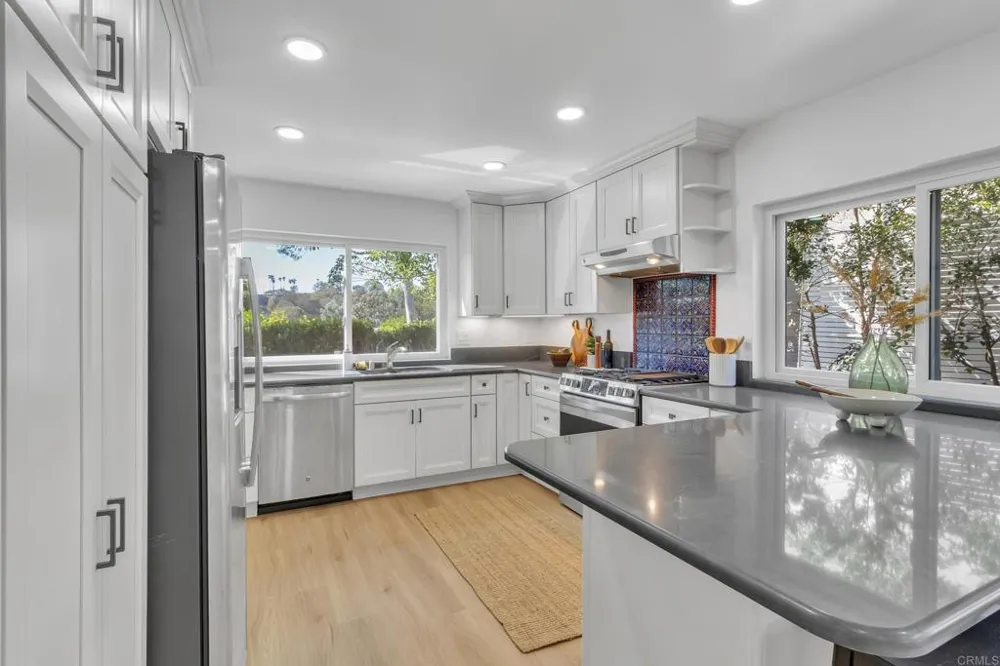 5524 Caminito Herminia La Jolla, CA 92037