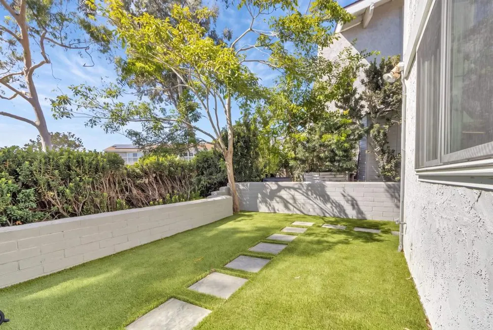 5524 Caminito Herminia La Jolla, CA 92037
