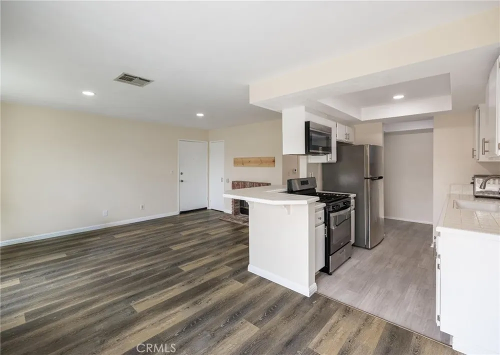 1229 W 223rd Street #211 Torrance, CA 90502