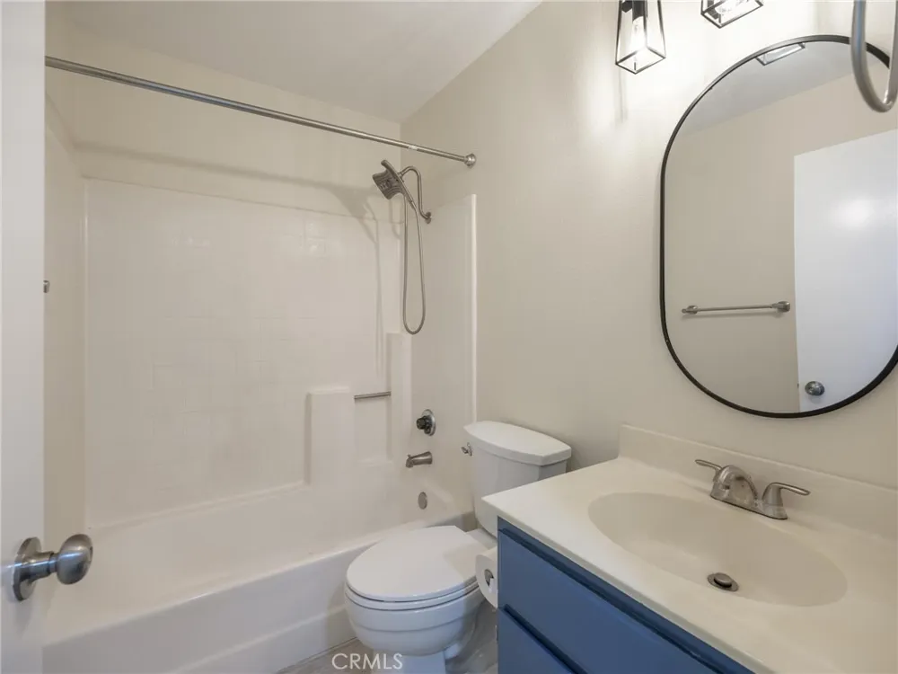 1229 W 223rd Street #211 Torrance, CA 90502