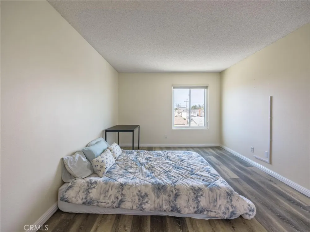 1229 W 223rd Street #211 Torrance, CA 90502