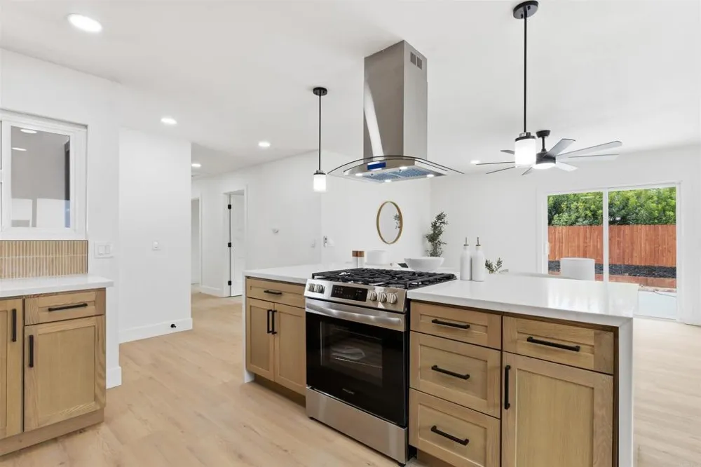 4230 Kirkcaldy Dr San Diego, CA 92111