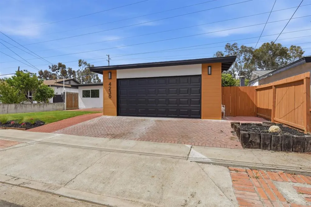 4230 Kirkcaldy Dr San Diego, CA 92111