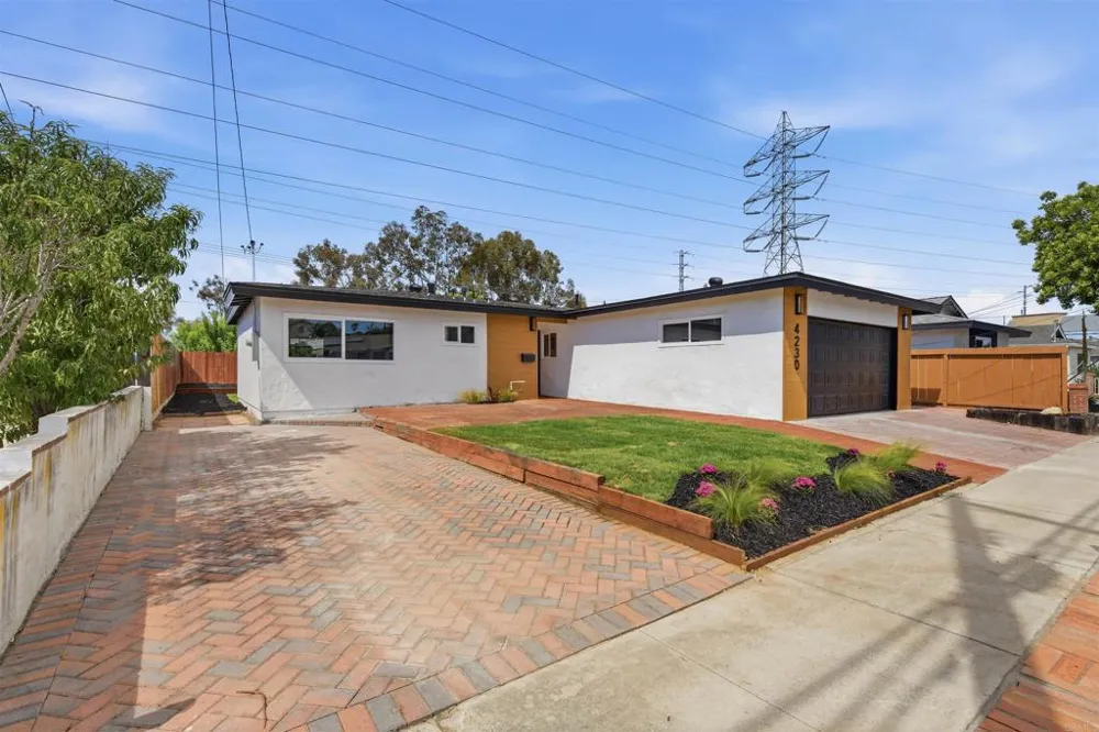 4230 Kirkcaldy Dr San Diego, CA 92111