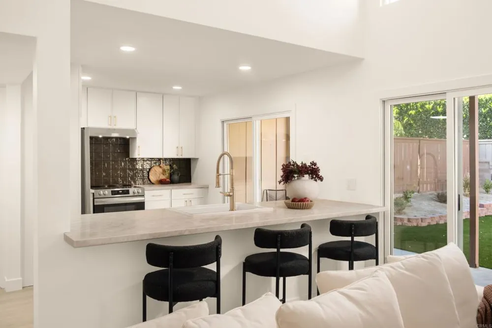 318 Windyridge Escondido, CA 92026