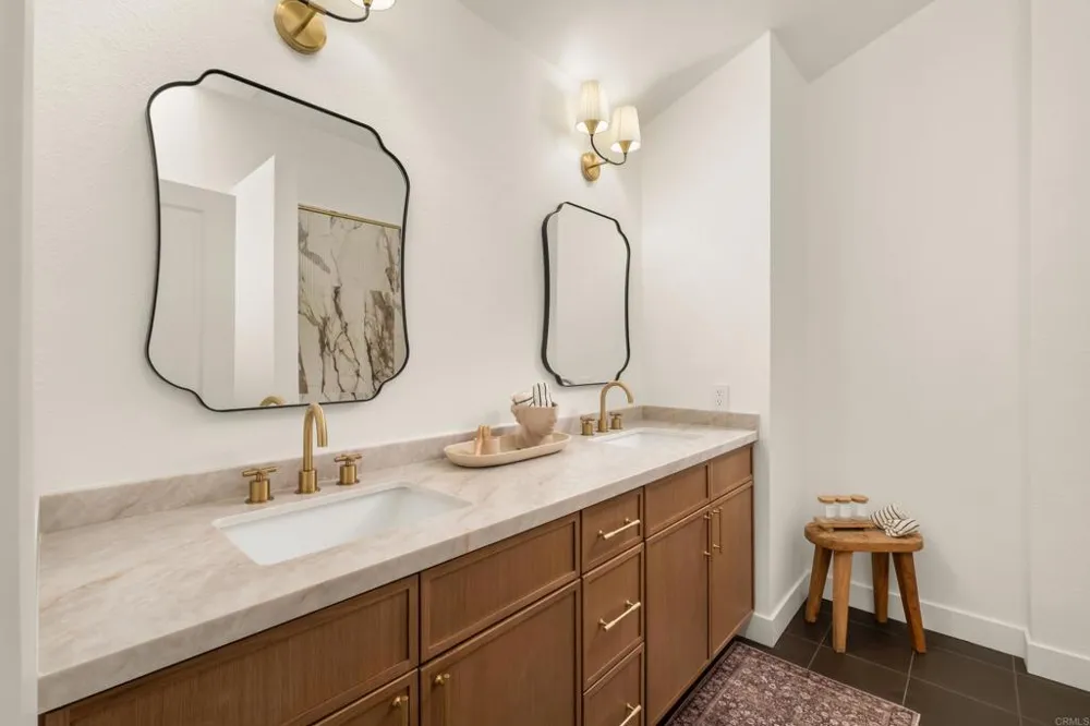 318 Windyridge Escondido, CA 92026