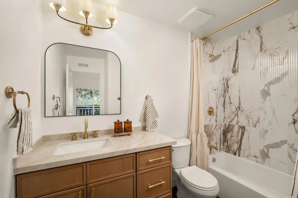 318 Windyridge Escondido, CA 92026