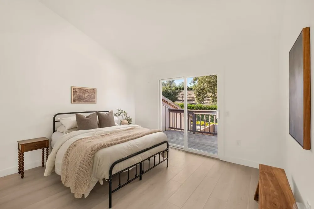 318 Windyridge Escondido, CA 92026