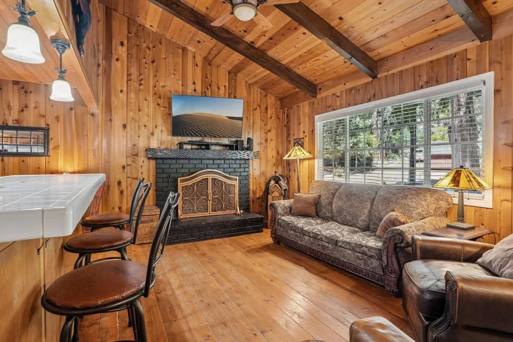 54007 Riverside County Playground Road Idyllwild, CA 92549
