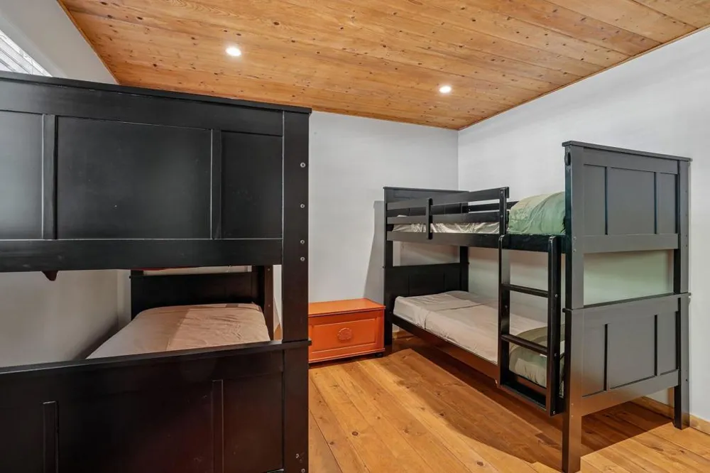 54007 Riverside County Playground Road Idyllwild, CA 92549