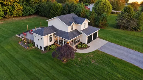 4512 Traxton Drive