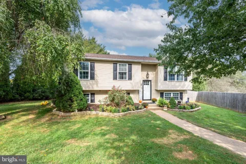 3322 SUTTON COURT