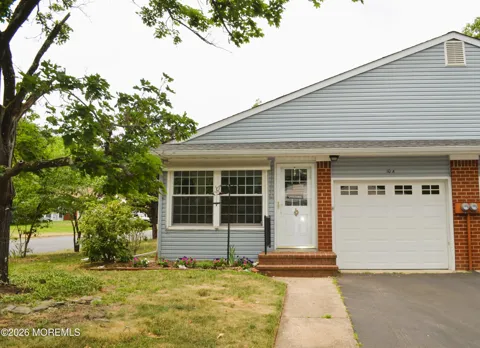 10 Crocus Lane