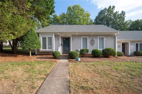 1447 Grantland Place
