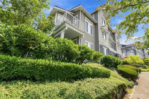 1601 NE Katsura Street #101