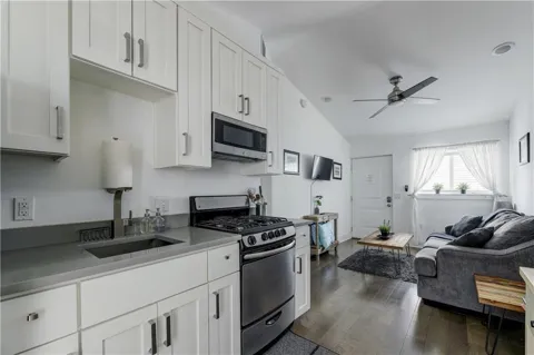 1126 Chicon Street #2