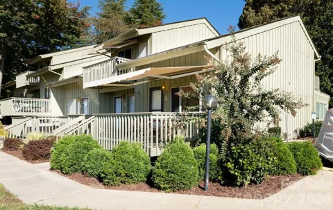 153 Fox Run Boulevard #904