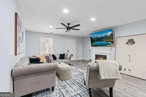 7200 Ravenwood LN