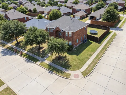 7909 Glenview Way