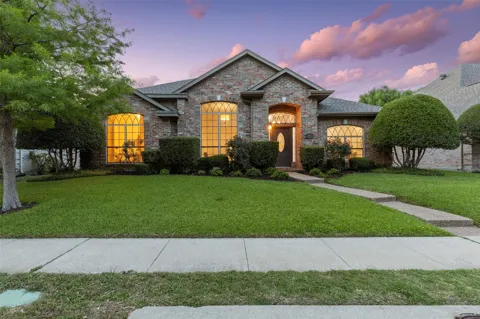 5915 Willow Wood Lane