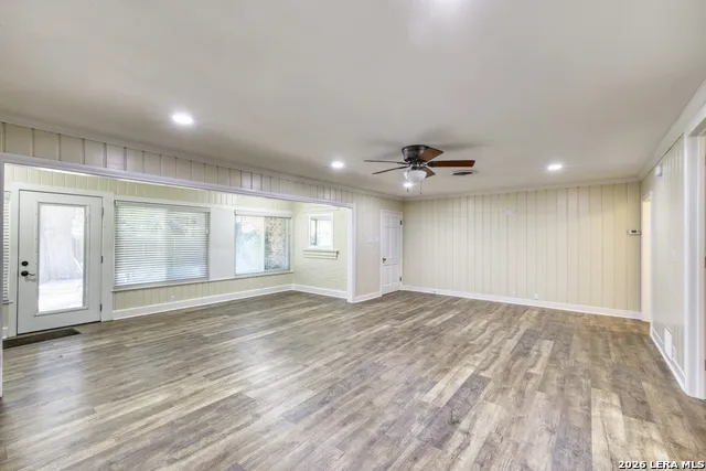 921 Maple Uvalde, TX 78801