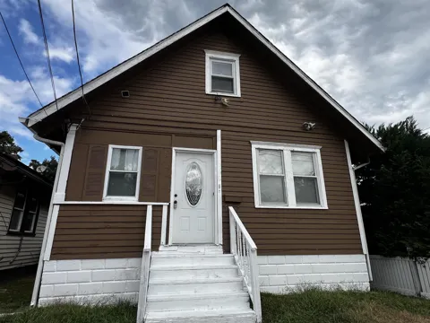 12 E Mulberry Ave