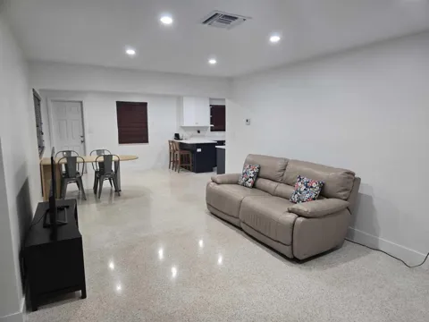 1140 SW 32ND STREET