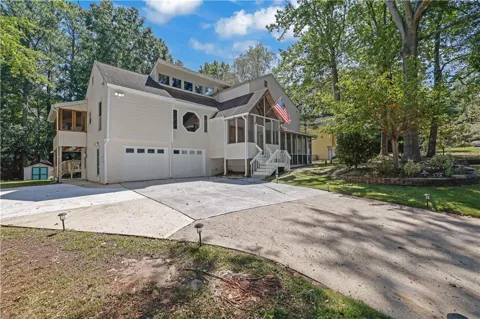 3956 Viewpoint Court