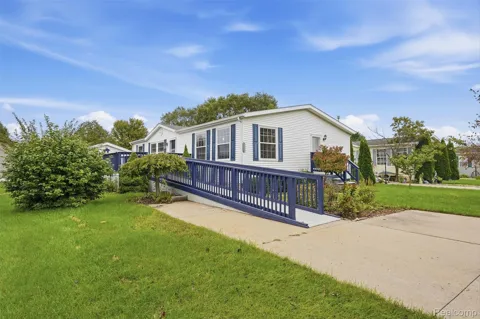 5486 Spring Creek Drive