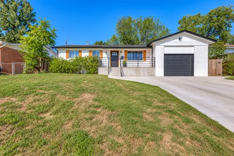 772 Moccasin Place