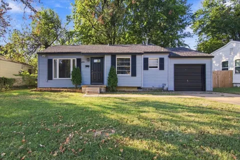 4528 E 4 PLACE