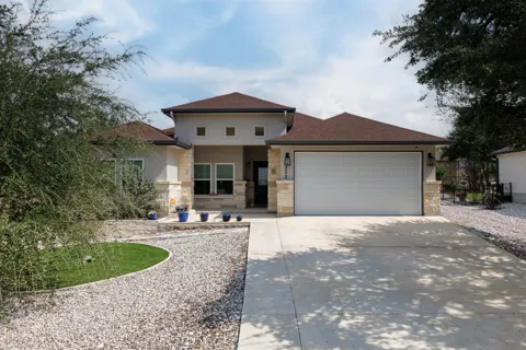 202 ROY NICHOLS DR