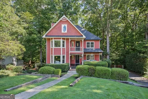 2312 Woodsfield CT NE