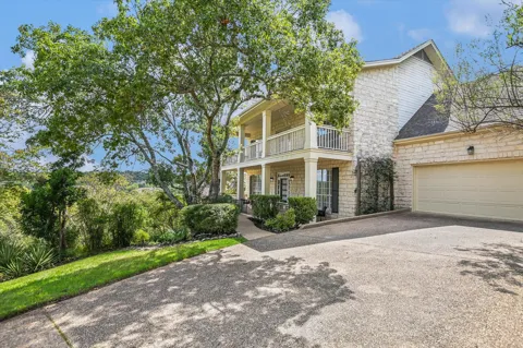 5901 Round Table Cove