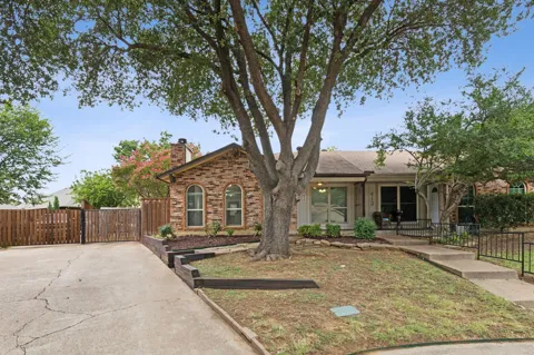 414 Bluegrass Lane