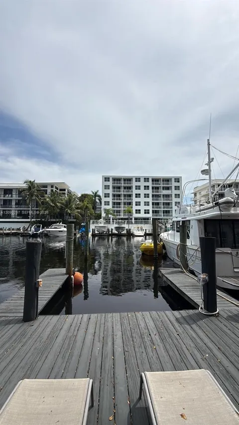 322 Hendricks Isle