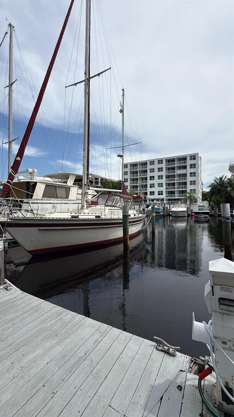 308 Hendricks Isle