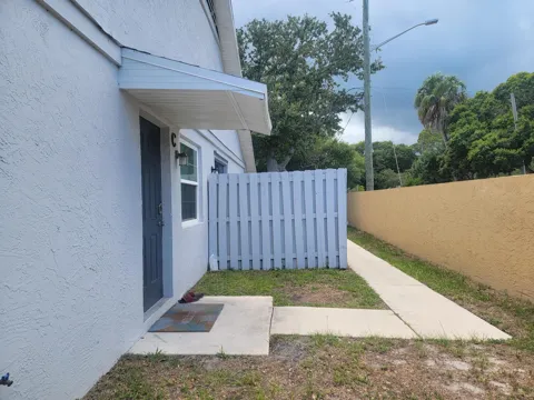 2001 Oleander Boulevard #C