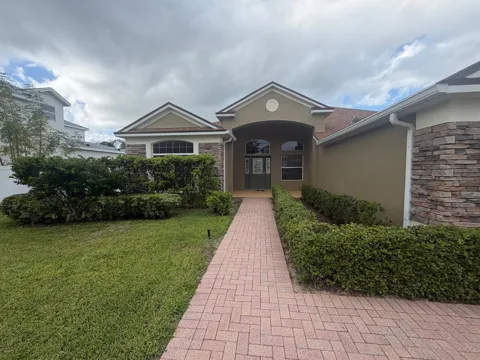 4576 BARBADOS LOOP