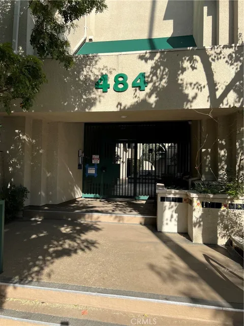 484 S Euclid