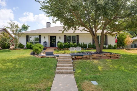2214 Eastwood Drive
