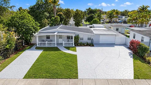 126 MIAMI GARDENS ROAD