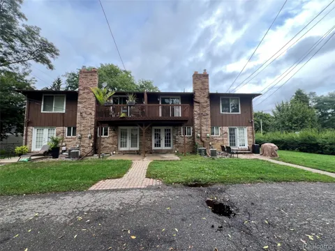 5137 Cass Elizabeth Road