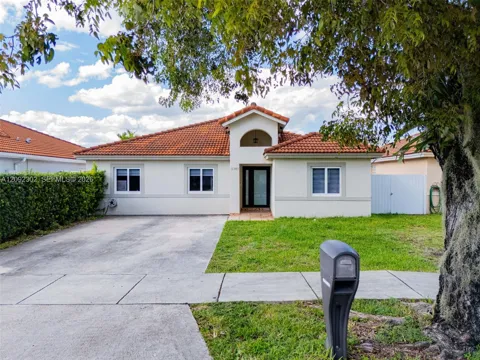 11389 SW 185th Ter