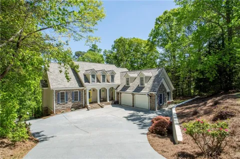 31 Rocky Circle NE