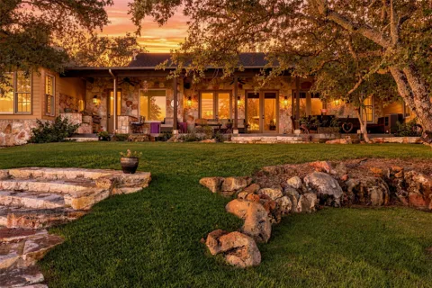 100 Morgan Cove